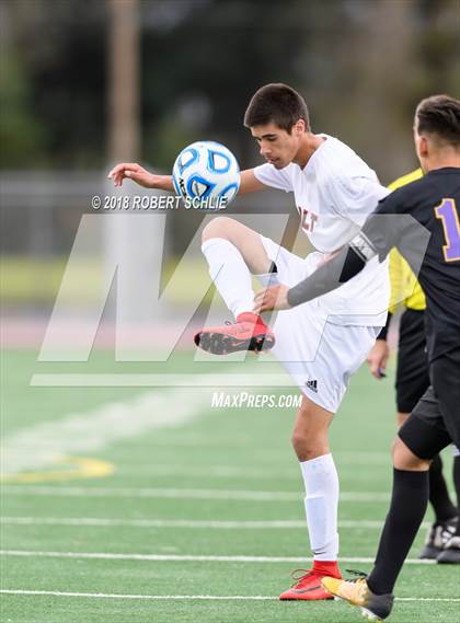 Thumbnail 3 in Livingston vs. Galt (CIF SJS D4 Final) photogallery.