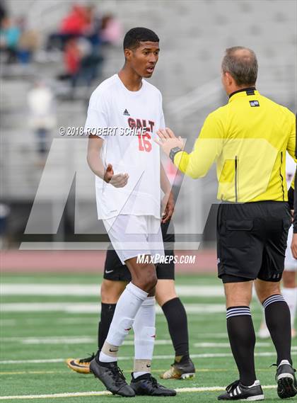 Thumbnail 2 in Livingston vs. Galt (CIF SJS D4 Final) photogallery.