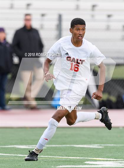 Thumbnail 3 in Livingston vs. Galt (CIF SJS D4 Final) photogallery.