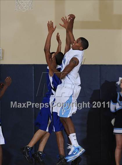 Thumbnail 3 in Alameda @ Valor Christian photogallery.