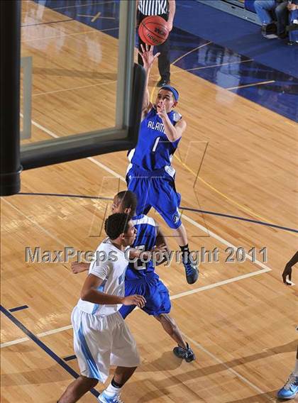 Thumbnail 3 in Alameda @ Valor Christian photogallery.