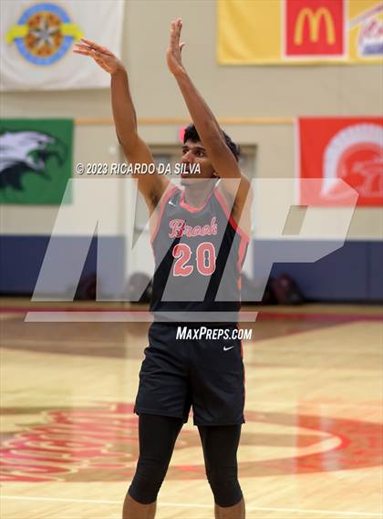Thumbnail 3 in Clear Brook vs Deer Park (McDonald's Texas Invitational) photogallery.