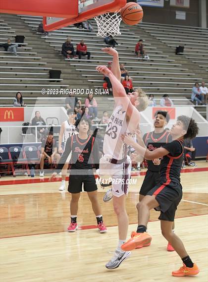 Thumbnail 2 in Clear Brook vs Deer Park (McDonald's Texas Invitational) photogallery.