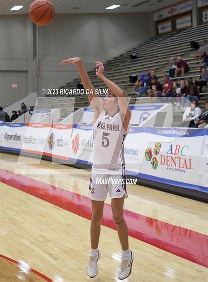 Thumbnail 1 in Clear Brook vs Deer Park (McDonald's Texas Invitational) photogallery.