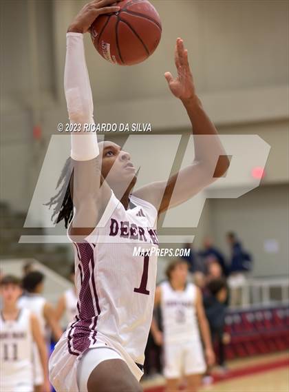 Thumbnail 3 in Clear Brook vs Deer Park (McDonald's Texas Invitational) photogallery.