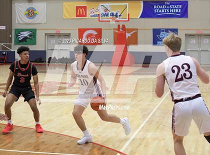 Thumbnail 2 in Clear Brook vs Deer Park (McDonald's Texas Invitational) photogallery.