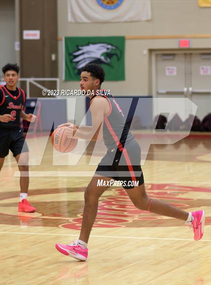 Thumbnail 2 in Clear Brook vs Deer Park (McDonald's Texas Invitational) photogallery.