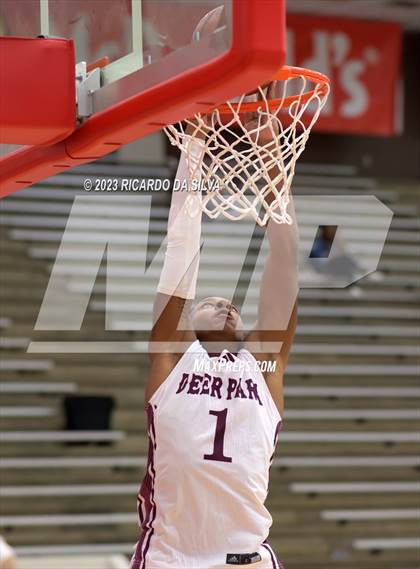 Thumbnail 3 in Clear Brook vs Deer Park (McDonald's Texas Invitational) photogallery.