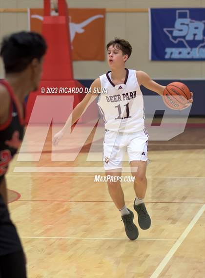 Thumbnail 1 in Clear Brook vs Deer Park (McDonald's Texas Invitational) photogallery.