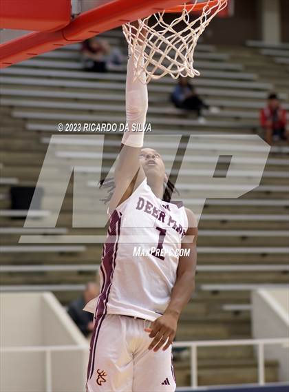 Thumbnail 2 in Clear Brook vs Deer Park (McDonald's Texas Invitational) photogallery.