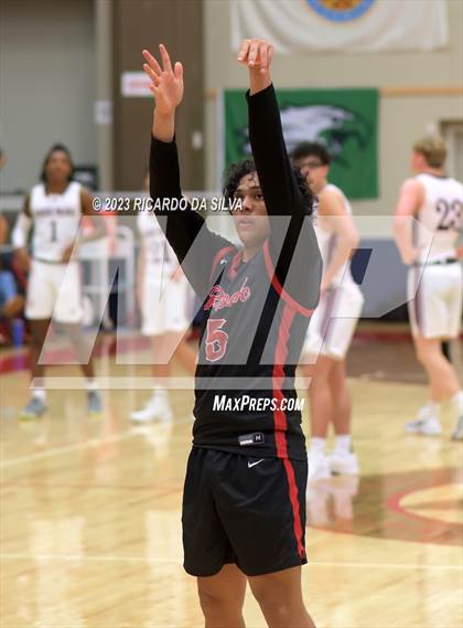 Thumbnail 1 in Clear Brook vs Deer Park (McDonald's Texas Invitational) photogallery.