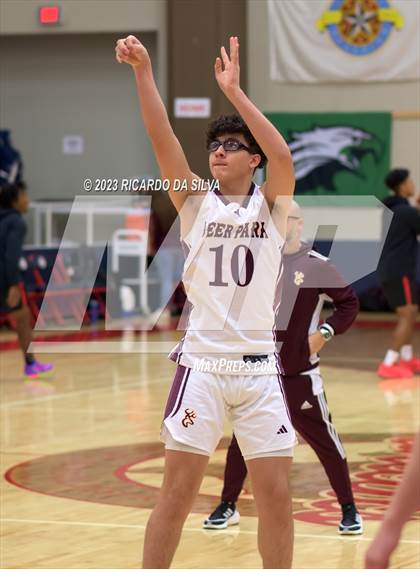 Thumbnail 1 in Clear Brook vs Deer Park (McDonald's Texas Invitational) photogallery.