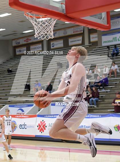 Thumbnail 2 in Clear Brook vs Deer Park (McDonald's Texas Invitational) photogallery.