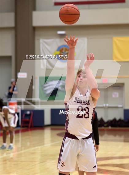 Thumbnail 3 in Clear Brook vs Deer Park (McDonald's Texas Invitational) photogallery.