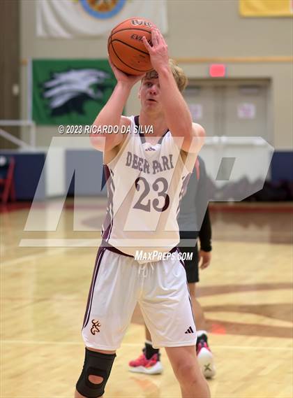 Thumbnail 2 in Clear Brook vs Deer Park (McDonald's Texas Invitational) photogallery.