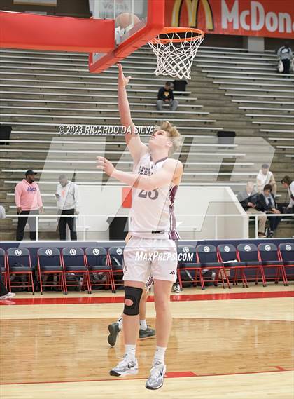 Thumbnail 2 in Clear Brook vs Deer Park (McDonald's Texas Invitational) photogallery.