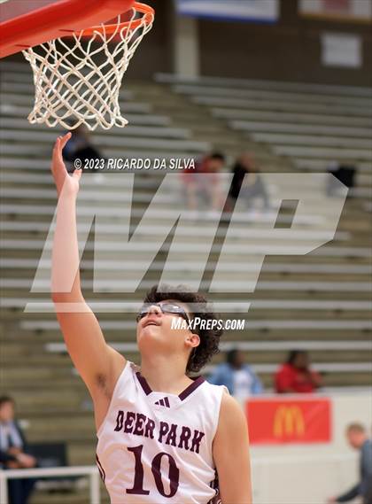 Thumbnail 2 in Clear Brook vs Deer Park (McDonald's Texas Invitational) photogallery.
