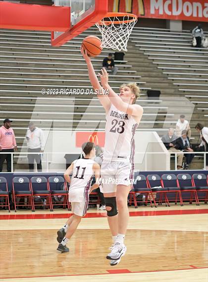 Thumbnail 1 in Clear Brook vs Deer Park (McDonald's Texas Invitational) photogallery.