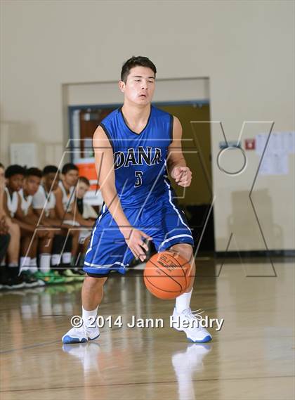 Thumbnail 3 in Dana Hills vs Foss (MaxPreps Holiday Classic) photogallery.