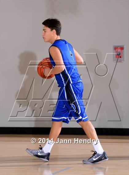 Thumbnail 3 in Dana Hills vs Foss (MaxPreps Holiday Classic) photogallery.