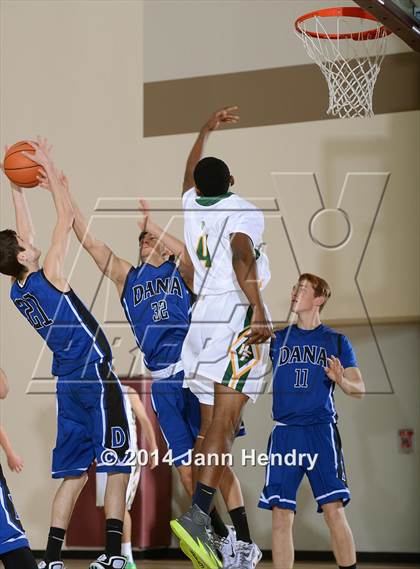 Thumbnail 3 in Dana Hills vs Foss (MaxPreps Holiday Classic) photogallery.