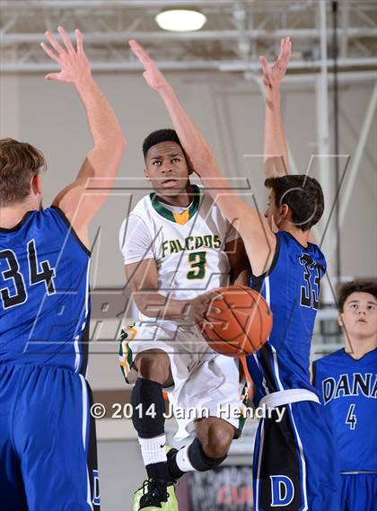 Thumbnail 1 in Dana Hills vs Foss (MaxPreps Holiday Classic) photogallery.