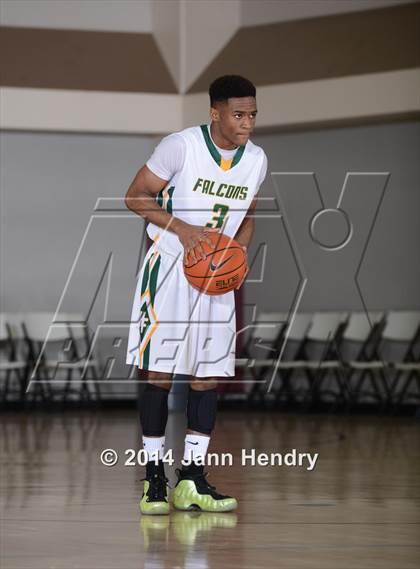 Thumbnail 2 in Dana Hills vs Foss (MaxPreps Holiday Classic) photogallery.