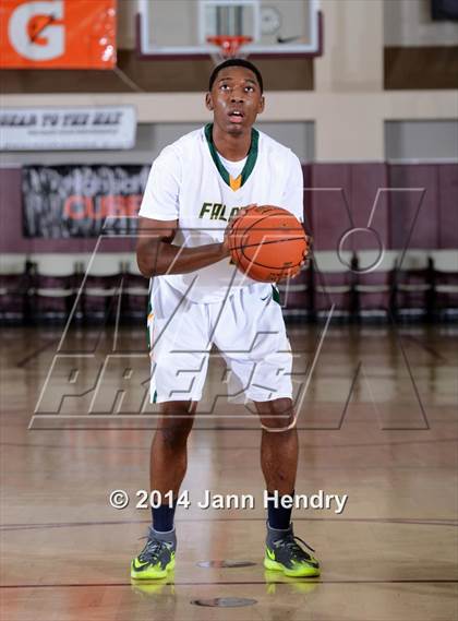 Thumbnail 3 in Dana Hills vs Foss (MaxPreps Holiday Classic) photogallery.