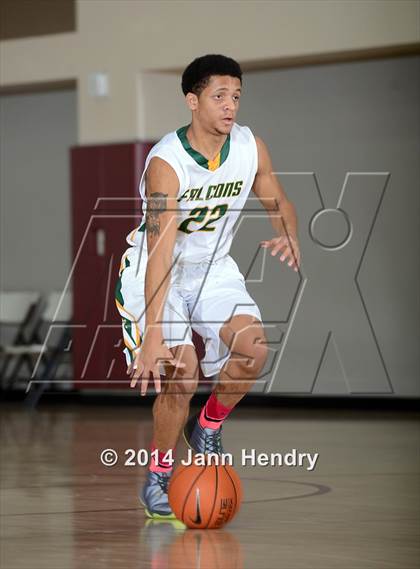 Thumbnail 3 in Dana Hills vs Foss (MaxPreps Holiday Classic) photogallery.