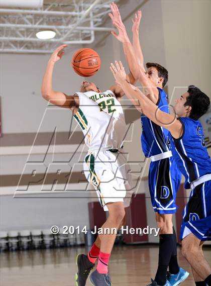 Thumbnail 2 in Dana Hills vs Foss (MaxPreps Holiday Classic) photogallery.