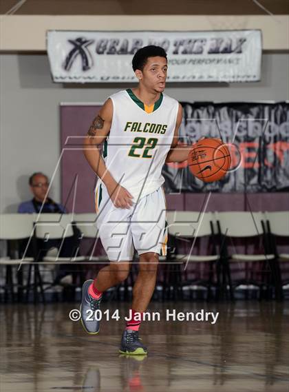 Thumbnail 3 in Dana Hills vs Foss (MaxPreps Holiday Classic) photogallery.