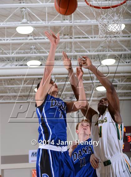 Thumbnail 1 in Dana Hills vs Foss (MaxPreps Holiday Classic) photogallery.