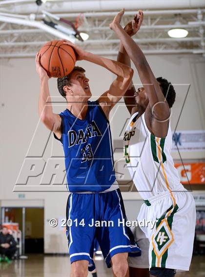 Thumbnail 1 in Dana Hills vs Foss (MaxPreps Holiday Classic) photogallery.