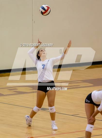 Thumbnail 2 in A&M Consolidated vs. Hebron photogallery.