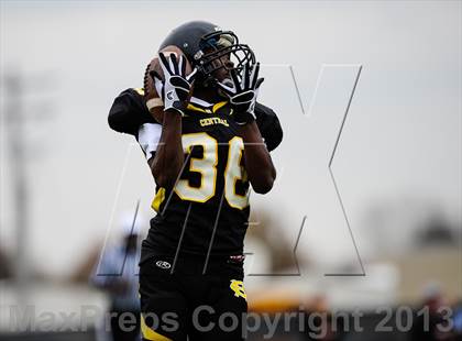 Thumbnail 3 in Christian Brothers @ Hazelwood Central (MSHSAA Quarterfinal Playoff) photogallery.