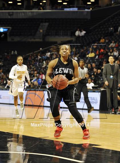 Thumbnail 3 in Francis Lewis vs South Shore  (PSAL Class AA Final) photogallery.