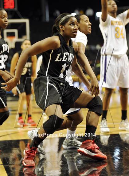 Thumbnail 1 in Francis Lewis vs South Shore  (PSAL Class AA Final) photogallery.