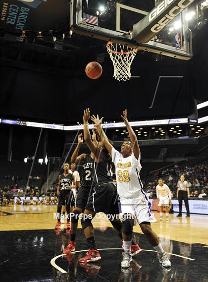 Thumbnail 2 in Francis Lewis vs South Shore  (PSAL Class AA Final) photogallery.