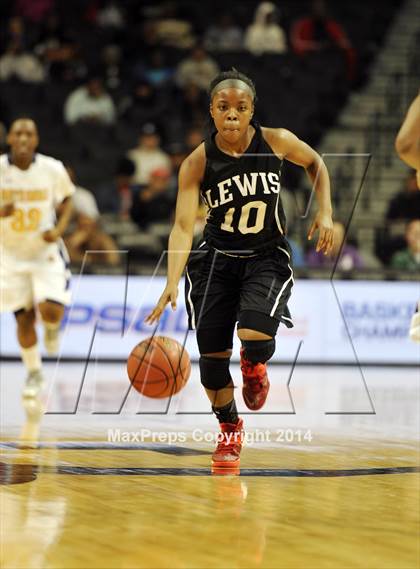 Thumbnail 1 in Francis Lewis vs South Shore  (PSAL Class AA Final) photogallery.