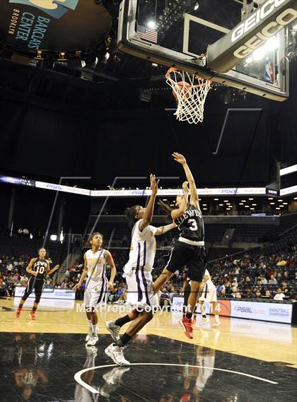 Thumbnail 3 in Francis Lewis vs South Shore  (PSAL Class AA Final) photogallery.