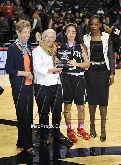 Thumbnail 3 in Francis Lewis vs South Shore  (PSAL Class AA Final) photogallery.