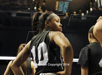 Thumbnail 3 in Francis Lewis vs South Shore  (PSAL Class AA Final) photogallery.
