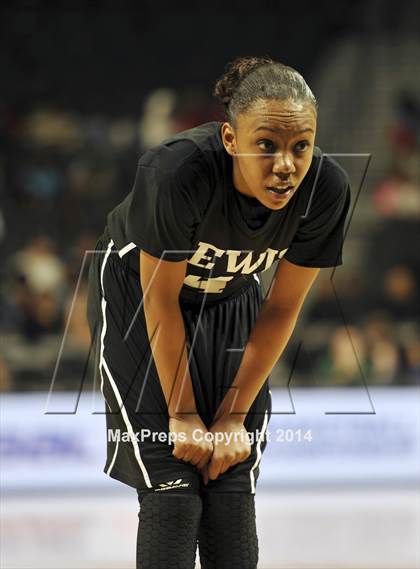 Thumbnail 3 in Francis Lewis vs South Shore  (PSAL Class AA Final) photogallery.