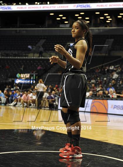 Thumbnail 3 in Francis Lewis vs South Shore  (PSAL Class AA Final) photogallery.