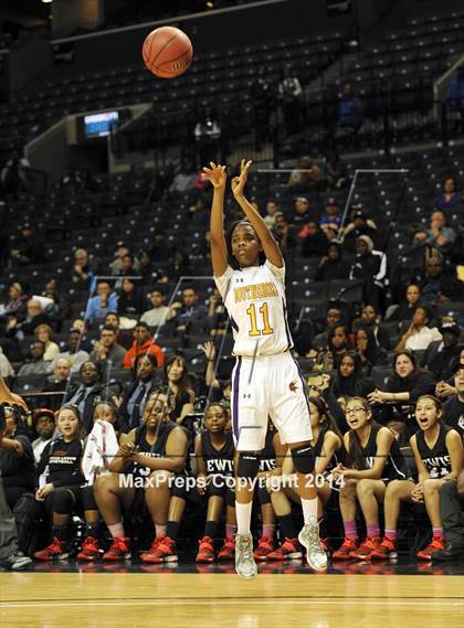 Thumbnail 3 in Francis Lewis vs South Shore  (PSAL Class AA Final) photogallery.