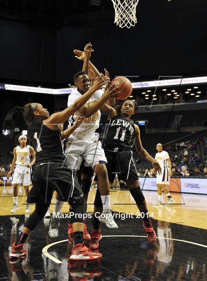 Thumbnail 2 in Francis Lewis vs South Shore  (PSAL Class AA Final) photogallery.