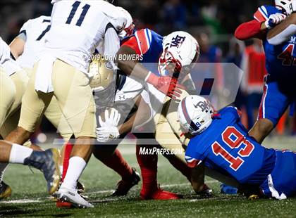 Thumbnail 2 in DeMatha vs. Our Lady of Good Counsel photogallery.