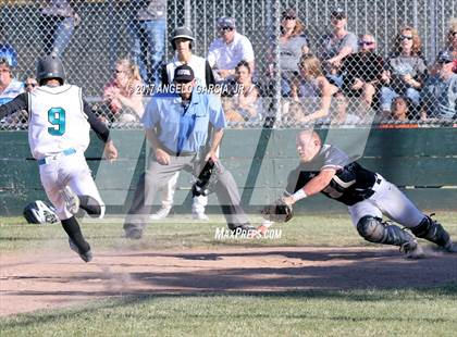 Thumbnail 2 in Freedom vs Deer Valley photogallery.