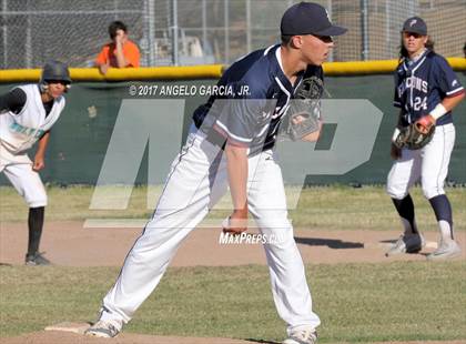 Thumbnail 3 in Freedom vs Deer Valley photogallery.
