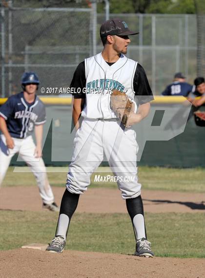 Thumbnail 2 in Freedom vs Deer Valley photogallery.
